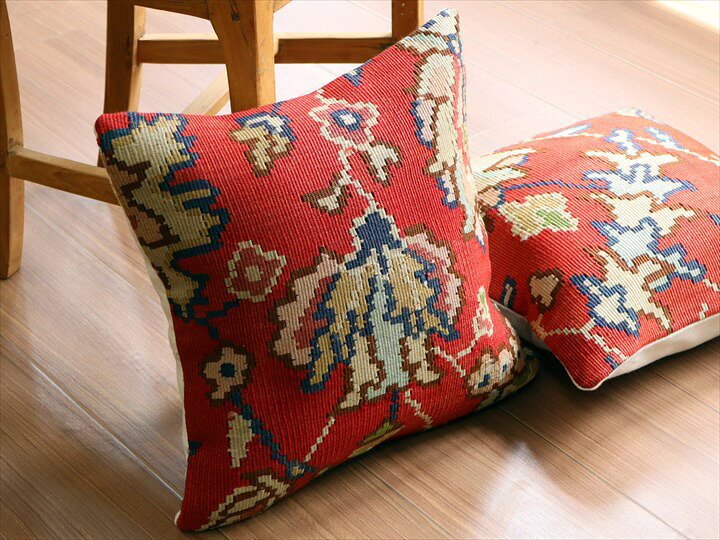 【15%OFFクーポン対象】オールドキリム クッションカバー 40×40cm ブルガリア・花とつる草 Old Kilim Cushion [2]