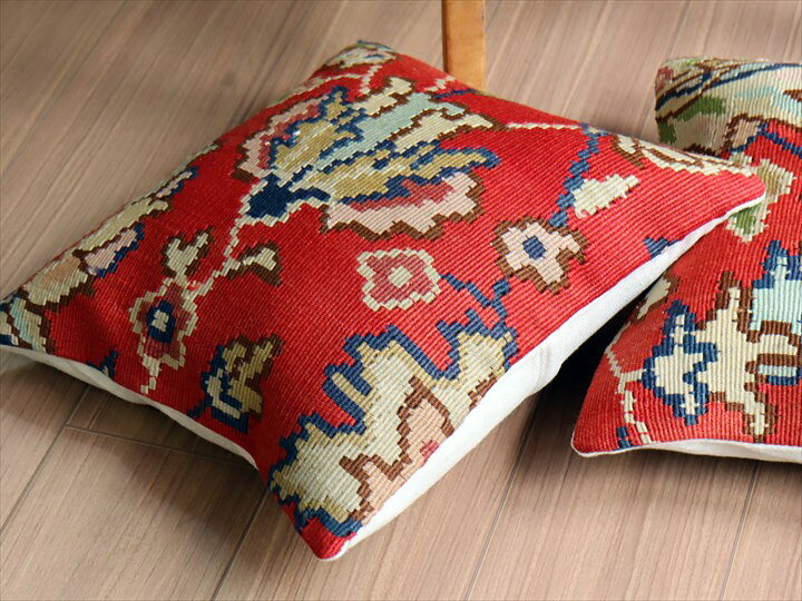 【15%OFFクーポン対象】オールドキリム クッションカバー 40×40cm ブルガリア・花とつる草 Old Kilim Cushion [3]