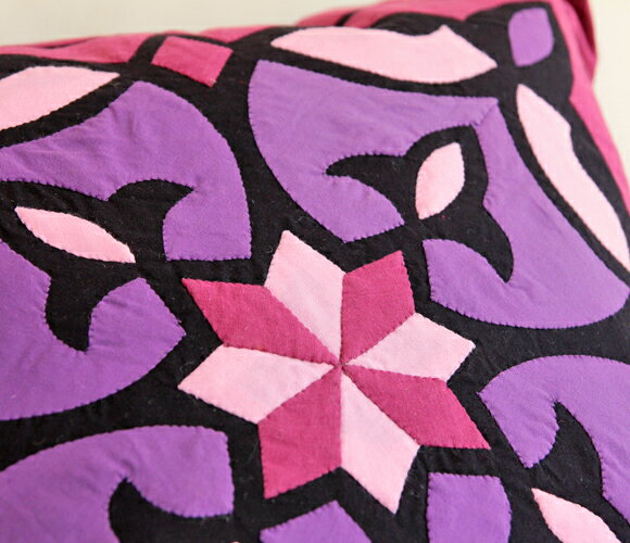 ハンドアップリケ・コットンクッションカバー ハーヤ・メーヤ-Kheyamia-47x49cm イスラミックデザインが美しいエジプトの手仕事 [3]