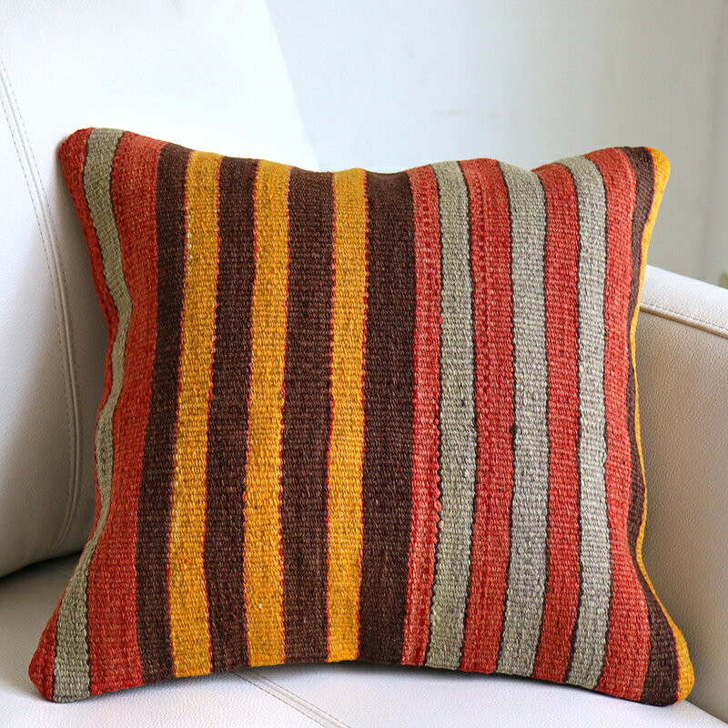 【15%OFFクーポン対象品】オールドキリム クッションカバー 37×35cmシワス Turkish Old Kilim Cushion