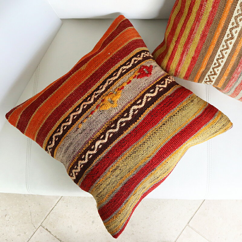 【15%OFFクーポン対象品】オールドキリム　クッションカバー 40cm Old Kilim Cushion 波とひし形のジジム ボーダー 3