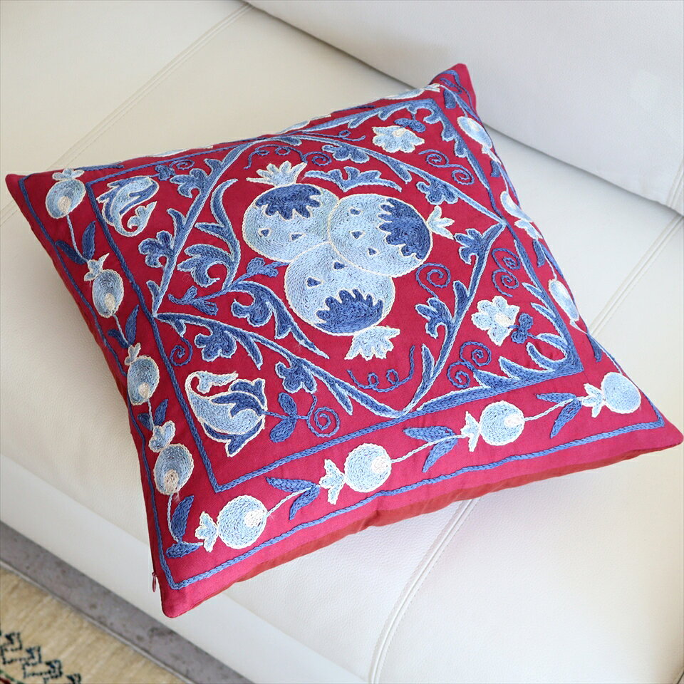 スザンニ クッションカバー/ウズベキスタン43×42cm シルクの手刺繍 ペイズリーとザ...