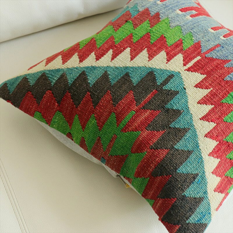 ガラタバザール(キリム&ラグ)のオールドキリム 40cm角クッションカバー 40×40cm エシュメ Old Kilim Cushion｜アングル3