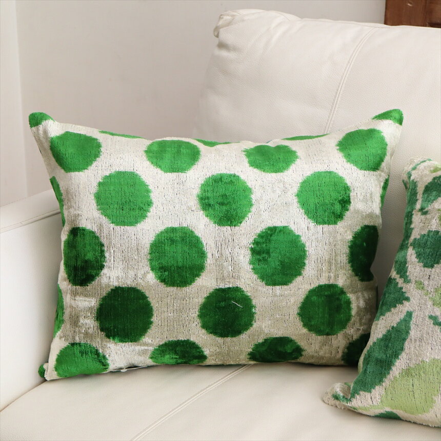 ��15%OFF�����ݥ��о��ʡۥ��ȥ饹 �٥�٥åȥ����åȥ��å���󥫥С���ξ�̥��륯50��38cm��̡����꡼�� Silk Velvet Cushion - ...