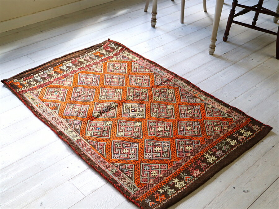 【15%OFFクーポン対象品】チュアル(Cuval)オリジナル キリムの収納袋 125×80cm ナザルボンジュと貝飾り ナチュラルブラウン