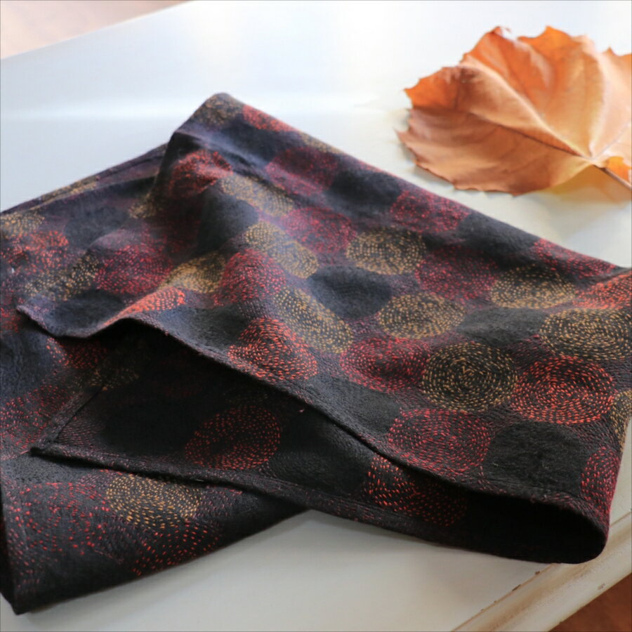 【10%OFFクーポン対象】カンタ刺繍 シルク ミニクロス66×59cmブラック サークル文様