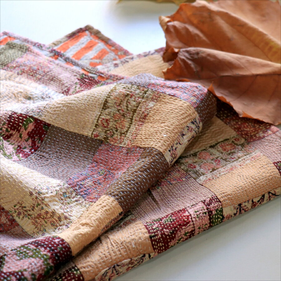 Rakuten - 【10%OFFクーポン対象】カンタ刺繍 シルク ミニクロス65×60cmパッチワーク モーブ＆ベージュ　両面リバーシブル