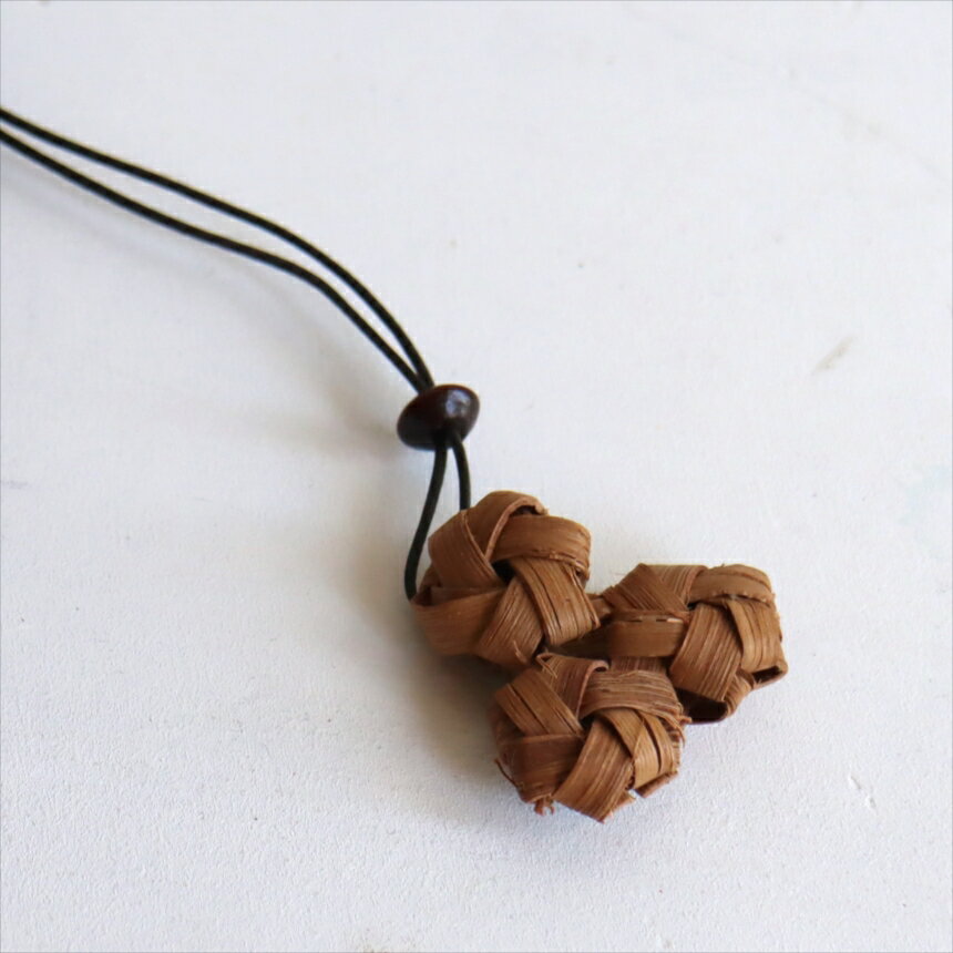 やまぶどうの根付 花編み 現品