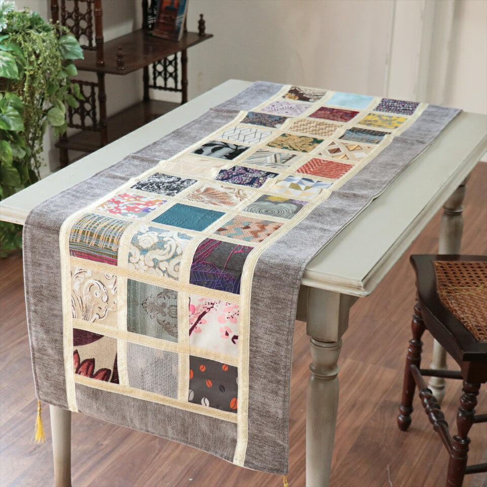 Table Runners - テーブルランナー　モザイクパッチワーク 142x50cmサイズ シュニール素材