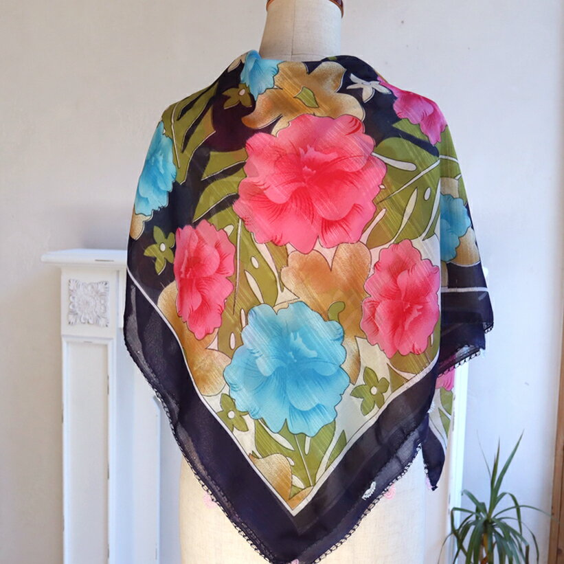 オヤ刺繍 コットンスカーフ レース編みの小花ツバキ・ボタニカル(ピンク・ブルー) カギ針編みのトゥ・オヤ