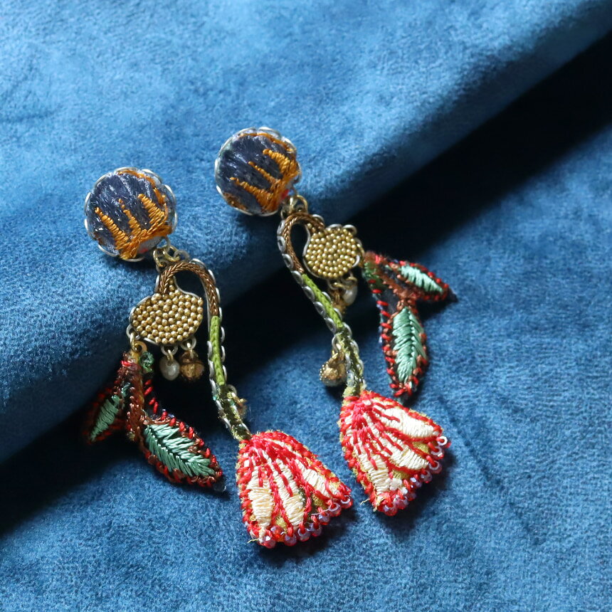 Rakuten - 【10%OFFクーポン対象】Ayala Bar アヤラバー ピアス シグニチャーコレクション Embroidered Garden 刺繍 立体モチーフ
