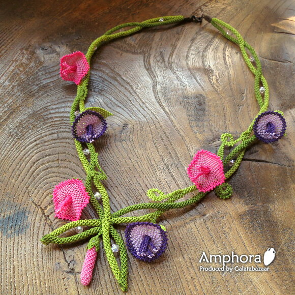オヤネックレス イーネ・オヤ刺繍針で作る繊細なレースネックレス/アサガオの花