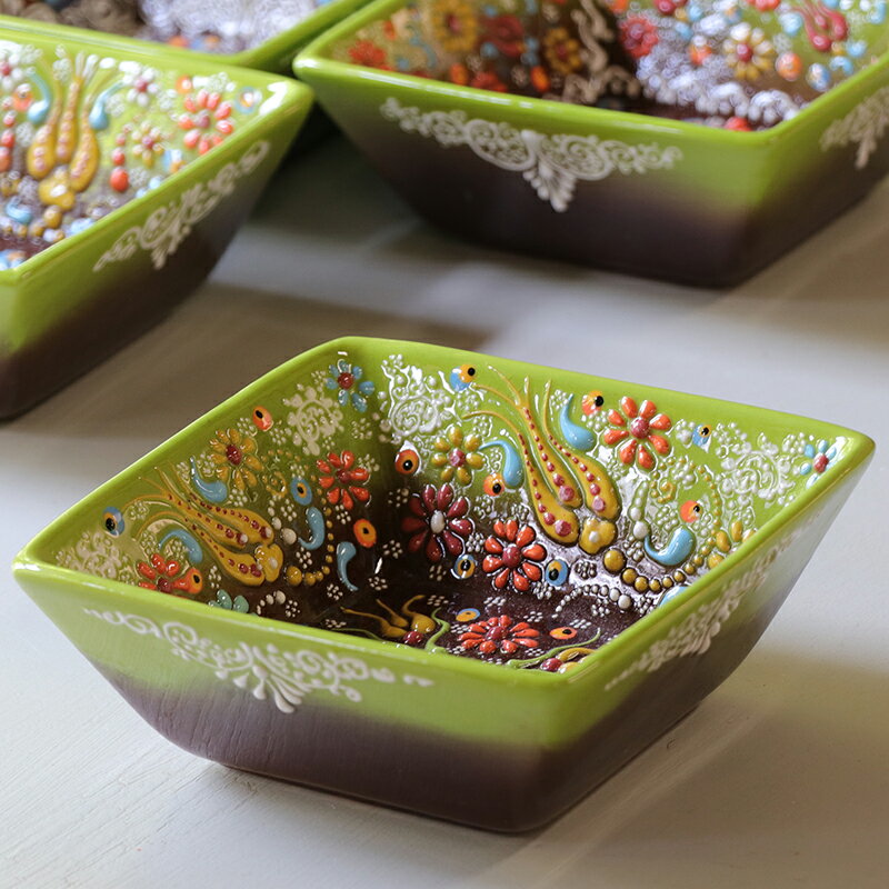 Nimet Design　トルコ陶器スクエア角鉢・グリーンパステルグラデーション・立体釉キュタフヤ陶器