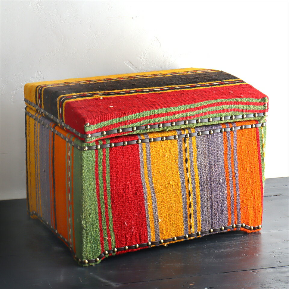 オールドキリム木製家具宝箱 H35.5×W46.5×D35cm Lサイズ・ストライプボーダー Kilim Sandiklar