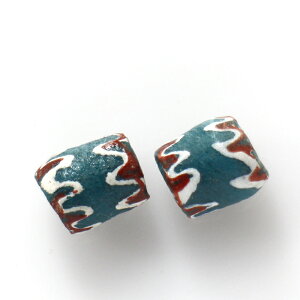 ガーナ・アンティークビーズ ポワングリーン/2粒  African glass antake beads, GAHANA【クリックポスト利用可】