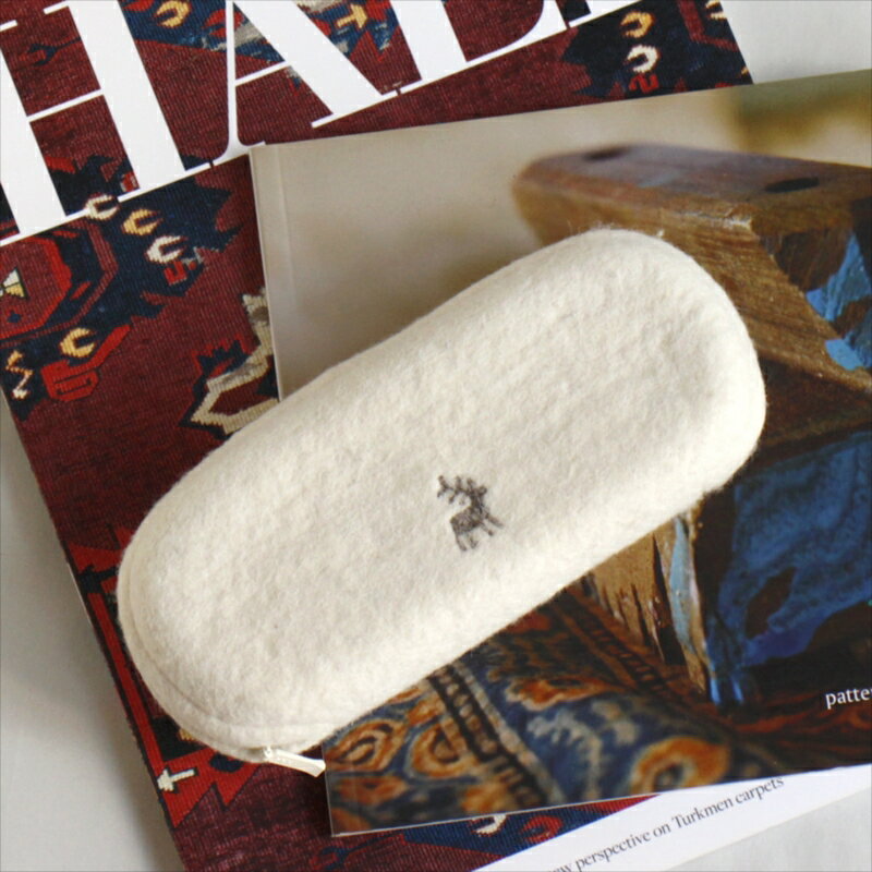 キルギスのフェルト・メガネケース Kyrgyzstan Felt glasses case Natural dyeingナチュラルカラー・ホワイト