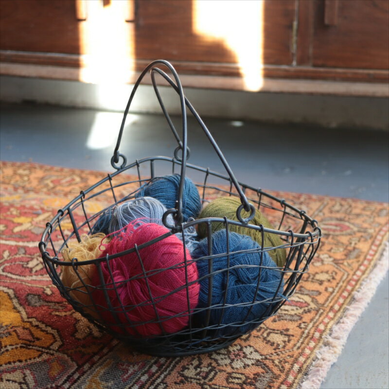 Laundry Containers - ワイヤーバスケット 折りたたみハンドルボート形 ブラック ハンドメイド アイアンバスケット フィリピン製 2サイズ
