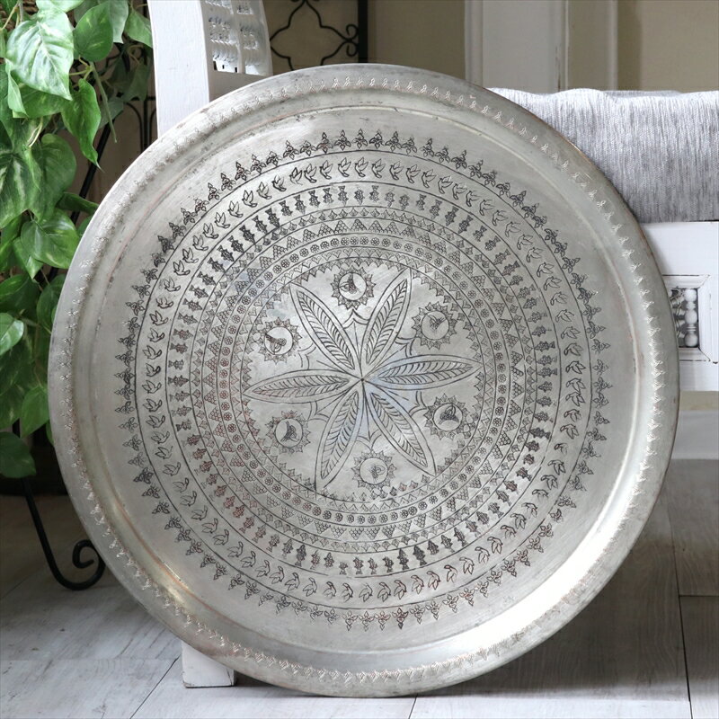 アナトリアの家具　銅製のトレイ・丸盆直径53cm/手作り・手彫り Turkish Nomadic round tray, Moroccan tray table, Hand made