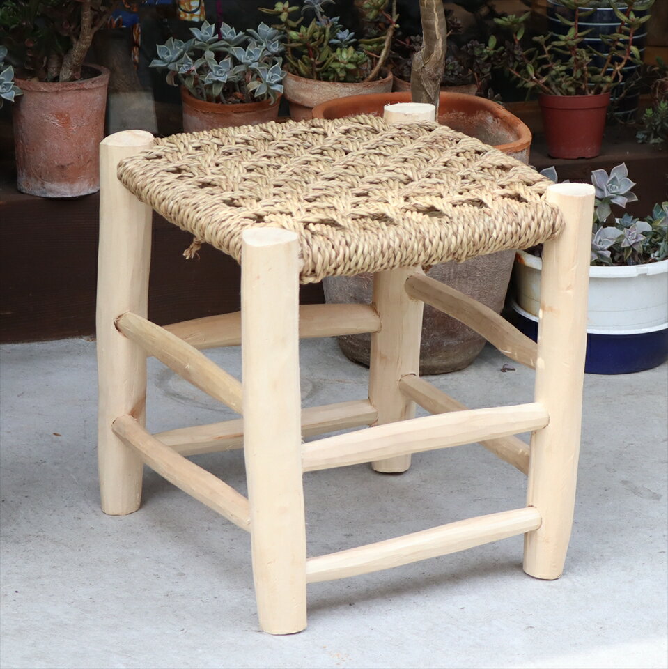 モロッコ 水草で編んだスツール 【現品お届け】/座面30x31cm　高さ32.5cm moroccan straw stool 1