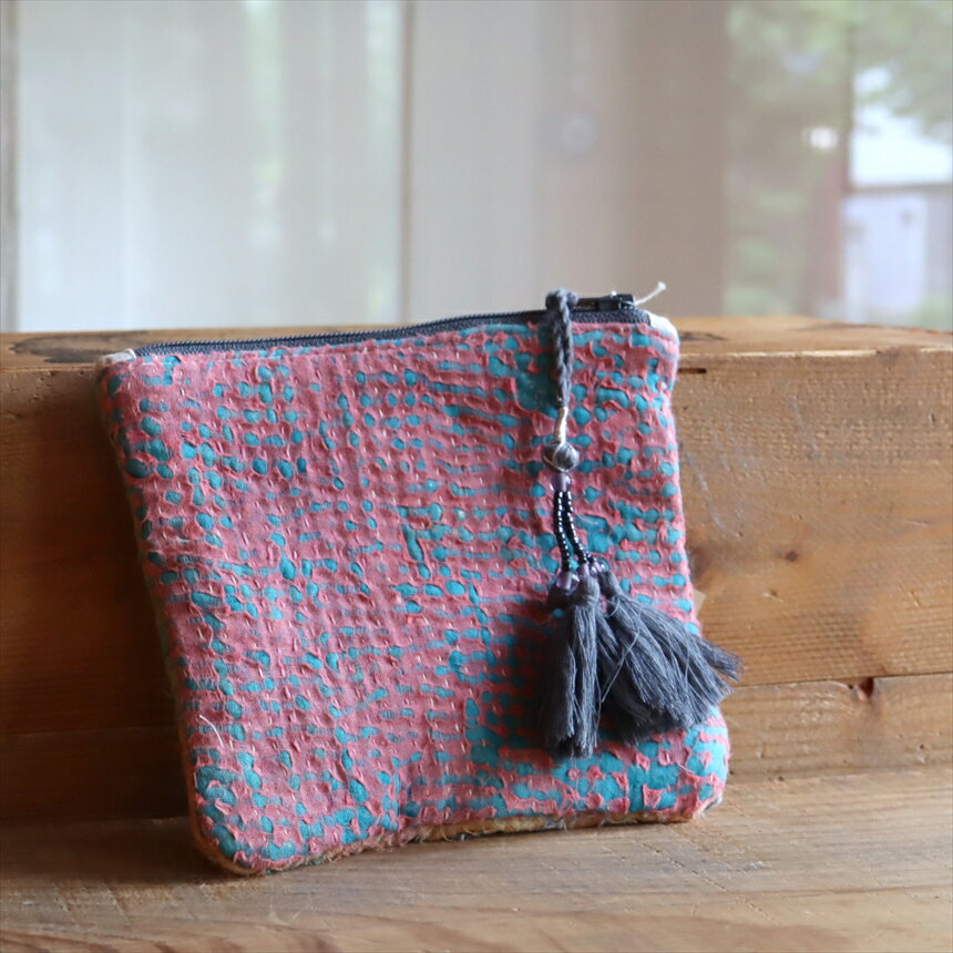 ヴィンテージカンタ フラットポーチ カンタ刺繍　タッセル付きラリーキルト　現品　グレー系(4)