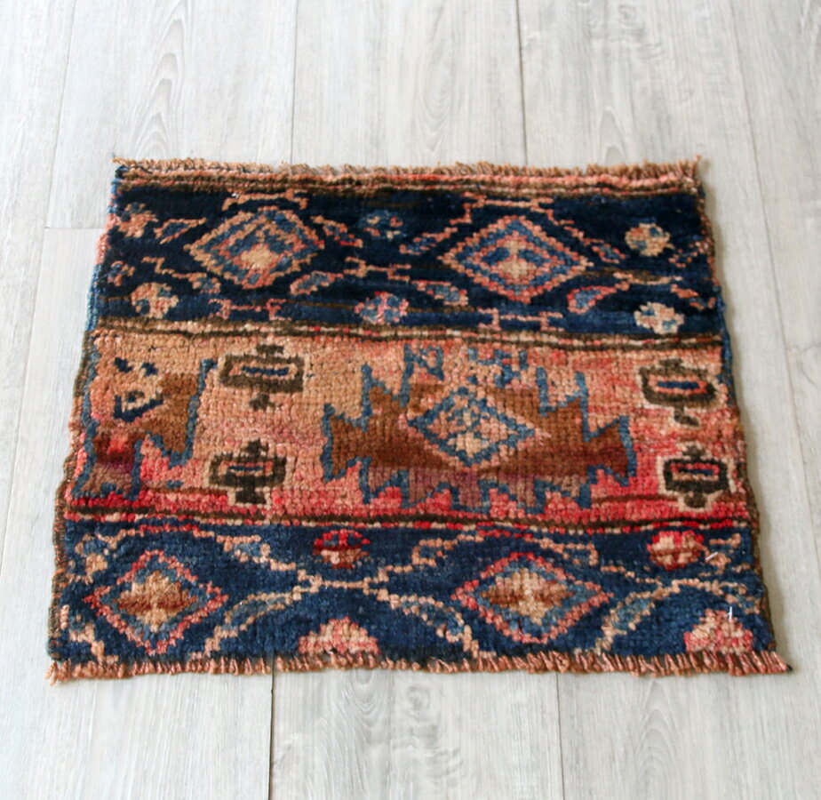 【15%OFFクーポン対象品】オールドカーペット・シャーサバン41×47cmマフラッシュのパネル 玄関マット・部族絨毯トライバルラグ