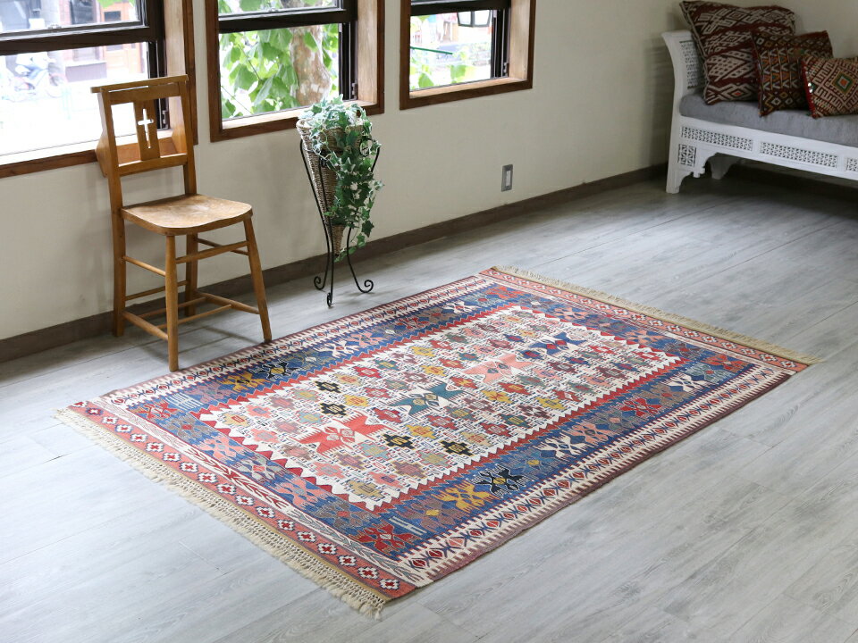 【15%OFFクーポン対象品】草木染・トルコキリム　コンヤ　Turkish Kilim Natural dye190×137cmヌズムラ　バラの花のような四角いドラゴンモチーフ 2