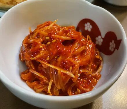 白髪ねぎキムチ(200g)【キムチ 韓国料理 お漬物 本場 本格 キムチ鍋 キムチチゲ ケジャン 激辛 冷麺 チャンジャ 辛い 訳あり 食品】【冷蔵】