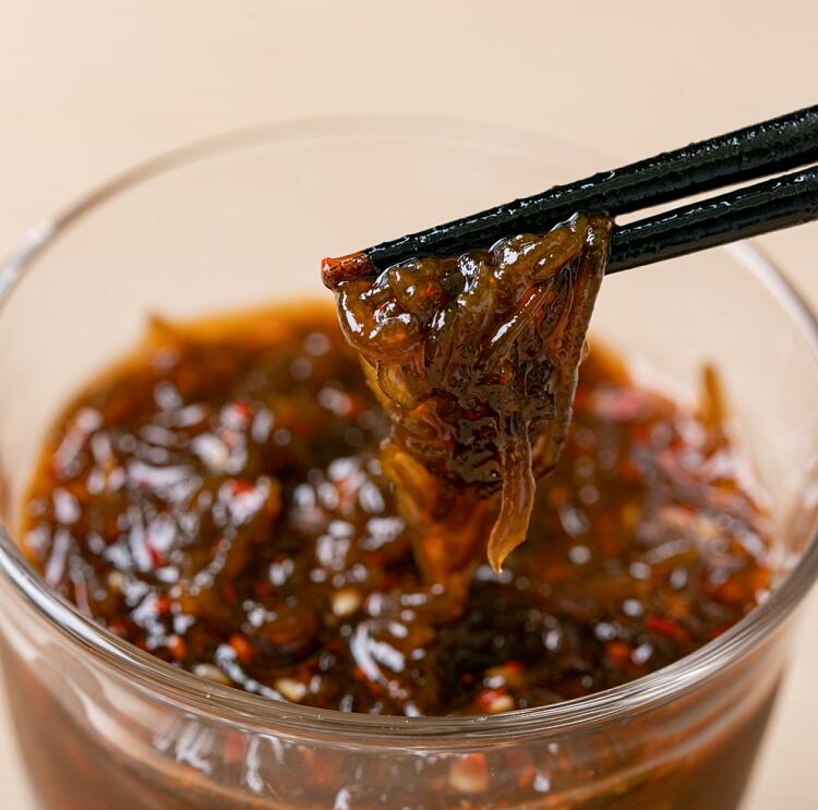 もずくキムチ(150g)甘辛いキムチの美味しさともずくの食感、そこにさっぱりとした酢の旨味が合わさり、とても珍しくて美味しいキムチが完成しました。【キムチ 韓国...