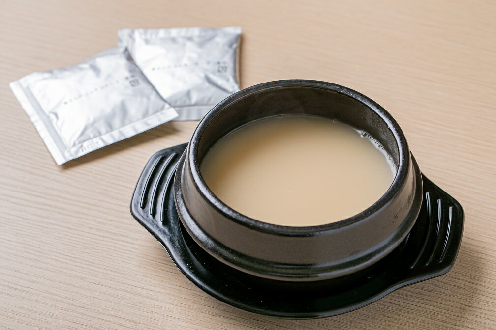 黄さんの濃縮コムタンスープ(28g)【キムチ 韓国料理 お漬物 本場 本格 キムチ鍋 キムチチゲ ケジャン 激辛 冷麺 チャンジャ 辛い 訳あり 食品】【常温】