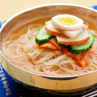 韓国冷麺（4食セット）当店1番人気の冷麺が4食1000円。業務用の簡易包装ですが、冷...