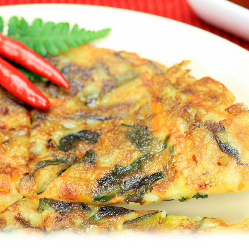 手焼イカチヂミ(1枚)1枚1枚を丁寧に手焼きで作る愛情たっぷりの韓国チヂミです。プリプリのイカと生地の旨みをお楽しみください【キムチ 韓国料理 お漬物 本場 本...