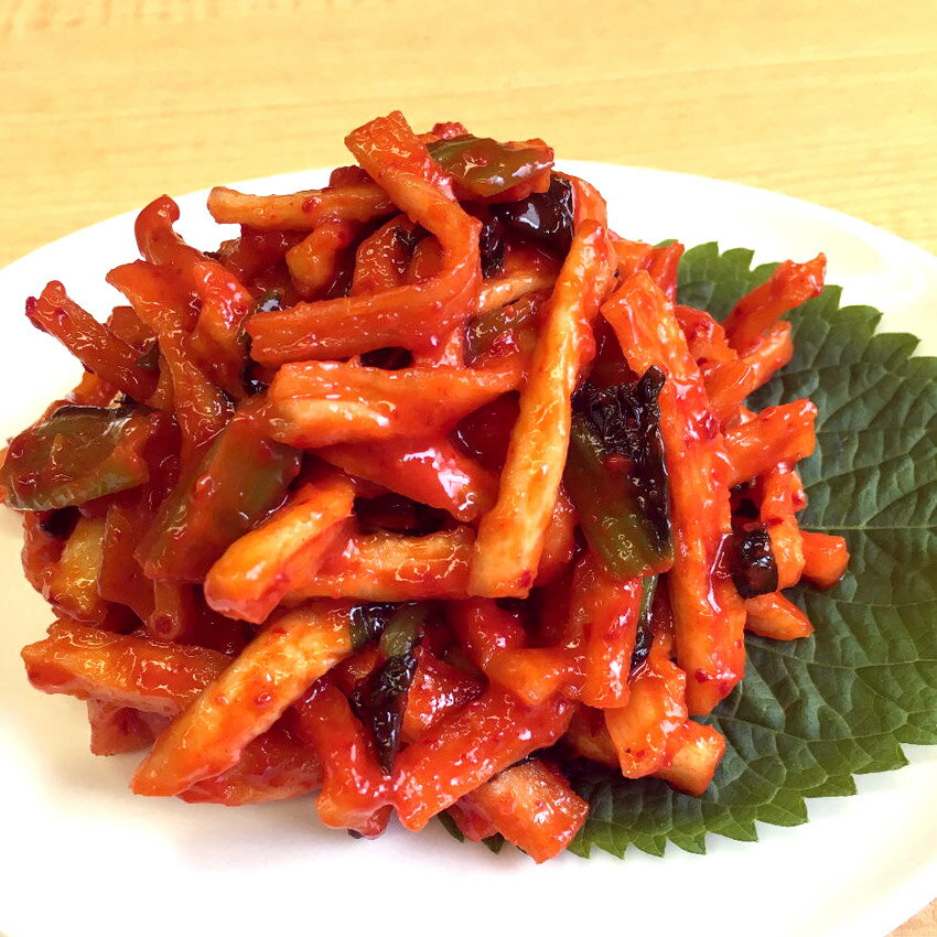 野沢菜入り割干し大根キムチ(200g)2016年度漬物グランプリで金賞受賞。パリパリ食感の割干大根と、国産野沢菜を特製ヤンニョンで漬けました。【キムチ 韓国料理...