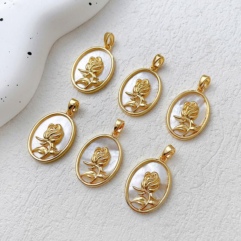乐天商城 - 真鍮 楕円 ペンダント 天然シェル フラワーチャーム 18KGP 本金メッキ 約22×15mm 穴2×3.8mm アクセサリーパーツ ハンドメイド ネックレス素材