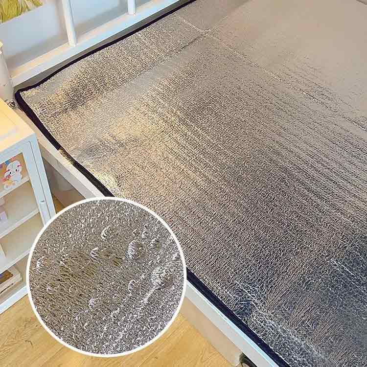 アルミシート 断熱シート 保温シート 防ダニ 厚み2.5mm 200×300cm 保温マット アル...