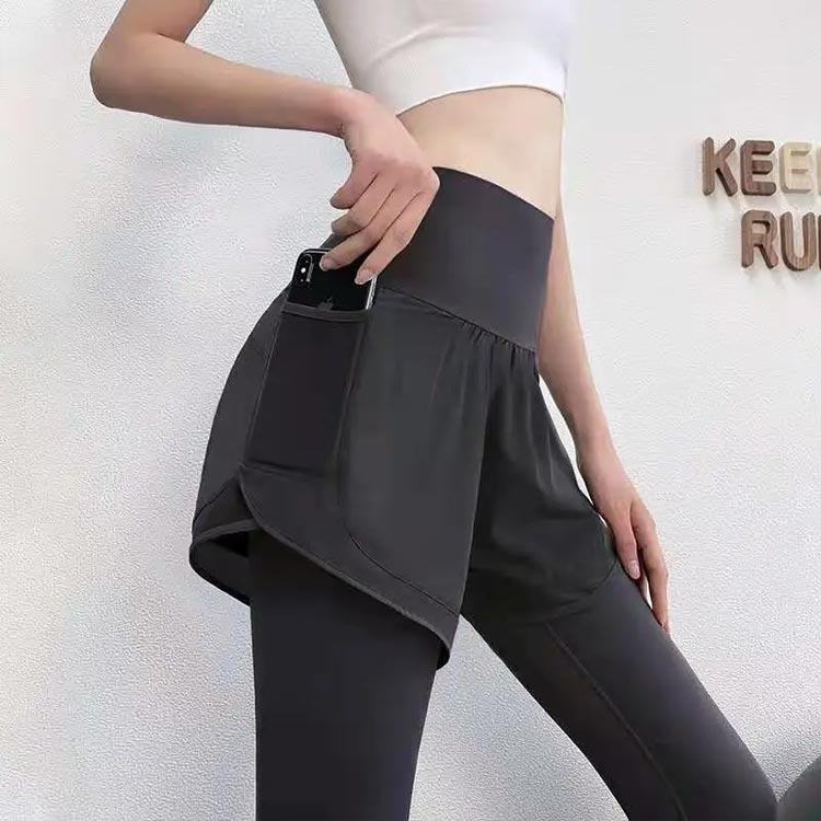 ショートパンツ付き 一体型 スポーツウェア ジム フィットネスウェア ヨガウェア ...
