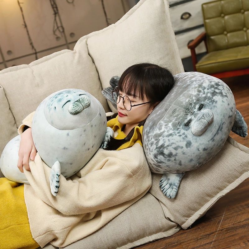 其它 - 水族館 抱き枕 クッション ぬいぐるみ インテリア 動物 全2カラーアザラシ おもし ゴマフアザラシ あざらし 子供 本物 おもちゃ