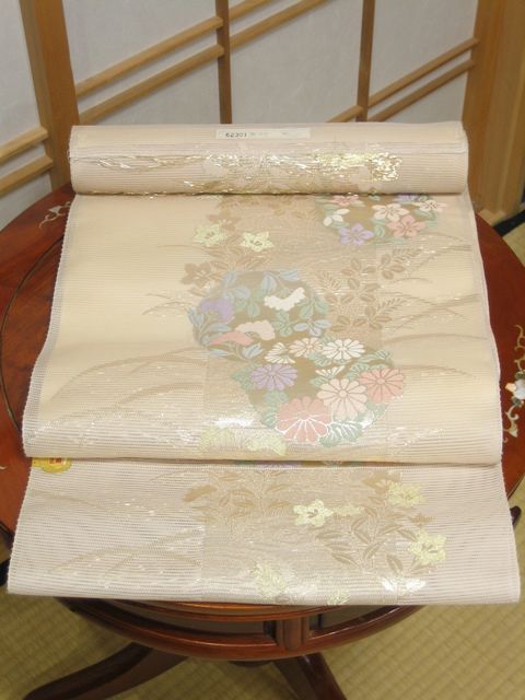 夏用九寸名古屋帯　絽　露芝に秋草の花の丸　淡いサーモンピンク【名古屋帯】【絽】【正絹】【絹】【送料無料】【smtb-k】【ky】