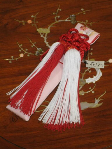 花嫁用懐剣(かいけん) ピンク地に桜と蝶模様【smtb-k】【ky】 花嫁用懐剣(かいけん) ピンク地に桜と蝶模様【smtb-k】【ky】