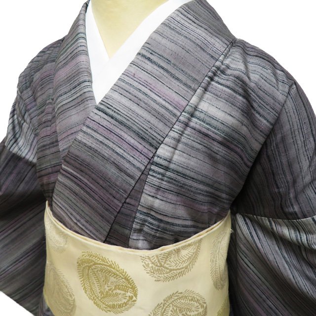 Rakuten - 【 中古 】 紬地 リサイクル着物 正絹 袷 カジュアル 横縞模様 鼠系色 勝色 多色 身丈164cm 裄65.5cm L A1029-2 [ 和服 きもの 紬 普段着 kimono アウトレット 送料無料 きもの北條]