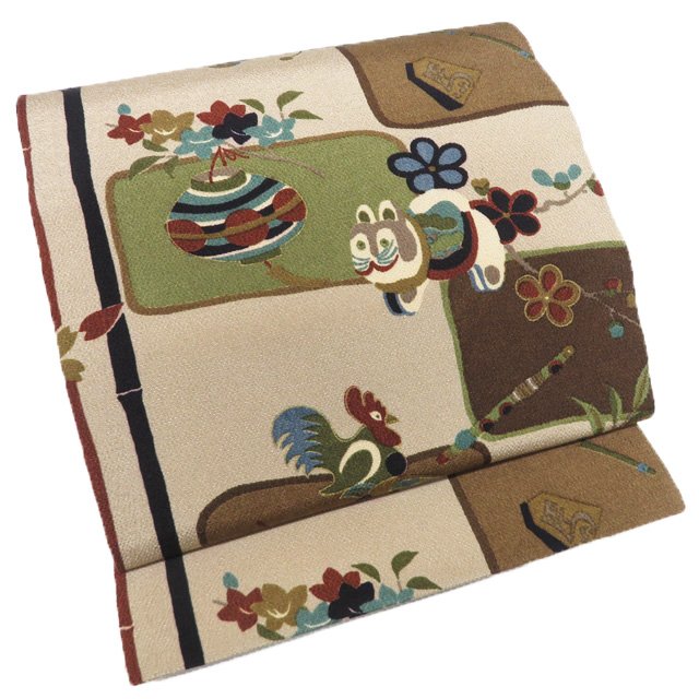 【 中古 】 開き名古屋帯 なごや帯 リサイクル 正絹 カジュアル 全通 縮緬地 動物文様 器物文様 亜麻色 多色 A1215-13 [和服 お茶会 お茶席 茶道 kimono アウトレット 送料無料 きもの北條]