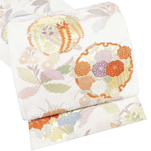 【 中古 】 袋帯 リサイクル 正絹 フォーマル 仕立て上がり 六通 唐織 雪輪に花模様 花亀甲 箔糸 灰白色 白色 多色 金 A1240-14 [結婚式 お宮参り 七五三 式典 お茶会 お茶席 茶道 利休忌 送料無料 きもの北條]