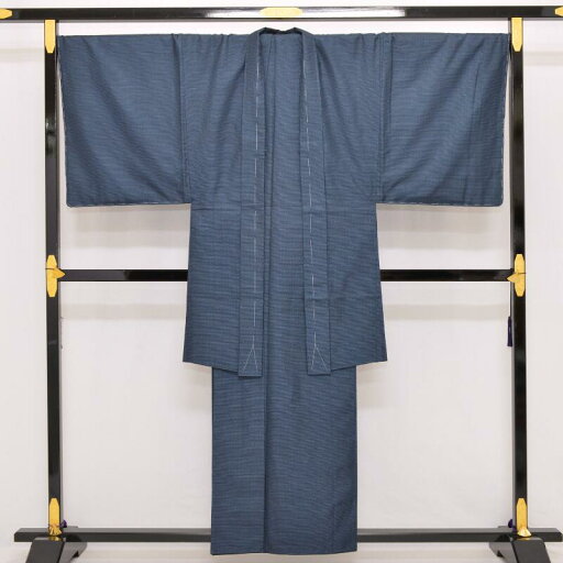 紳士 大島紬 アンサンブル トール キングサイズ 新品 身長180cm~185cm 裄76cm 標準体型 上質 逸品 羽織紐をサービスでお付けします 正絹 泥染め 手織り 紺 露草色 亀甲文様 男性 リサイクル きもの屋 送料無料 (06-01-4)