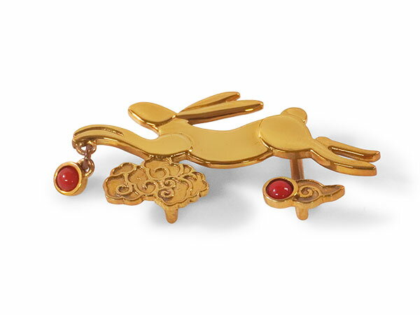 帯留 うさぎ ゴールド 赤サンゴ 単品 三分紐を通す 可愛い 帯留め 帯どめ 小紋 洒落着 カジュアル パーティー クリスマス お正月 和装小物 着物 和服 和装 帯飾り 箱入り ギフト アクセサリー