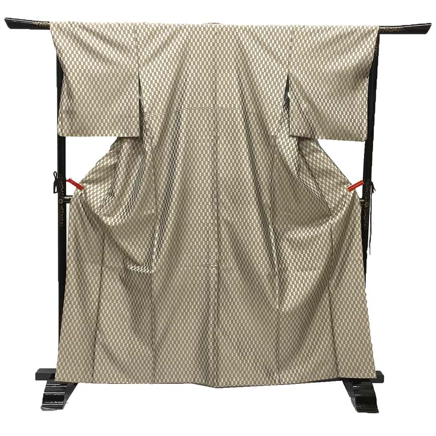 京やG079 正絹 花織着物 伝統工芸品之証 沖縄県 紬 本場琉球 草木染 花織 タッチリ花織 絹100％ 手織り 製造者 赤嶺 忠【織人　赤嶺忠】 パールトーン加工済み 証紙付き 袷仕立て KIMONO リサイクル着物 新古品 美品 送料無料