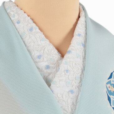 【夏用・絽】【刺繍半襟】 特選手刺繍ビーズ半襟 白/葡萄唐草文(白水色刺繍) 洗える半衿 ポリエステル 豪華な刺繍 【日本製】