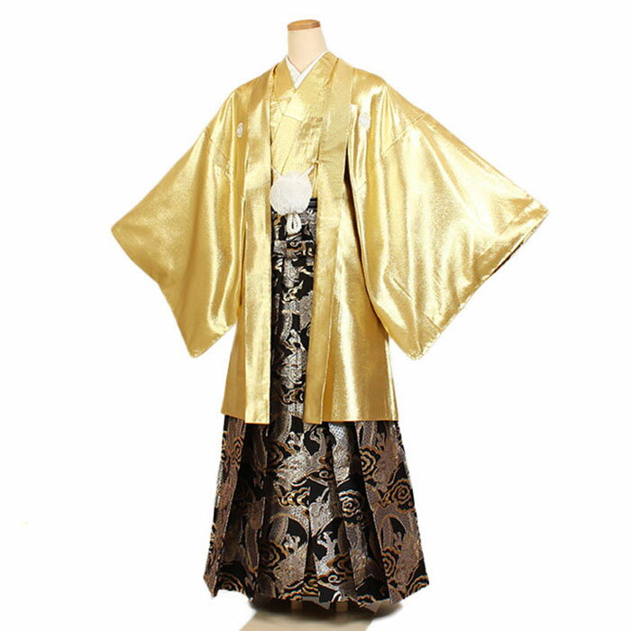 ご予約についてのお問い合わせ 着物のサイズやご予約についてご不明な点がございましたら、電話・メールにてお気軽にお問合せくださいませ。 ■TEL：0120-61-1717 ■MAIL：info@kimono-rental.net　 &nbsp; &nbsp; &nbsp; &nbsp; 　・・・・商品詳細・・・・ ■素材　紋付羽織：合成繊維 / 袴：合成繊維 ■羽織・着物：ゴールドの紋付羽織。 　 紋：丸に違い鷹の羽（紋の変更はできません） 　 袴：黒地、龍柄 ■サイズ 　 羽織裄丈：74.5cm(6号)、袴紐下丈：93cm(6号) 　 適応身長：170〜175cm位 帯等は地色・柄等、お着物にあわせて当社にてセット致します。 着付け時に必要な小物は全て揃ったセット内容です。 （羽織・着物・袴・角帯・肌着（上下セット）・長襦袢・腰紐（3本）・羽織紐・扇子・衿芯・草履・足袋） レンタル規約をご確認頂いた上でのお申し込みとさせて頂いております。 ご不明な点等ございましら御気軽にお問い合わせ下さい &nbsp; &nbsp; 　