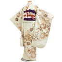 ご予約についてのお問い合わせ 着物のサイズやご予約についてご不明な点がございましたら、電話・メールにてお気軽にお問合せくださいませ。 ■TEL：0120-61-1717 ■MAIL：info@kimono-rental.net&nbsp; &nbsp; &nbsp; 　・・・・商品詳細・・・・ 　■地色：薄緑系(パステルグリーン)　　/　柄：古典柄、雪輪、四季花(桜、菊、橘) 　など 　淡いグリーン地に、ブラウンやクリーム色で古典柄がデザインされた7歳用のお着物。 　生地はワンランク上の上質なポリエステル地を使用しており、 　上前には金駒刺繍がほどこされた高級感漂う一着です。 　■表地・裏地：高級ポリエステル 　■寸法　 　身丈 約132cm・裄 約54cm・袖丈 約76.5cm　 　■適応サイズ　 　適応身長：115cm〜125cm位　 　　(7歳の標準サイズに調整済みです。※簡単なサイズ調整が必要な場合がございます。) 　■セット内容 　着物、長襦袢（半衿付き）、結び帯、帯締め、帯揚げ、しごき、ハコセコ、ビラカン、扇子、 草履、バック 　腰紐3本、伊達締め1本、髪飾り、足袋(新品プレゼント) 　　※帯締めの色味や襦袢の半衿の色柄が変更になる場合がございます。ご了承くださいませ。 　　※肌着はご自宅のタンクトップ等で代用頂きますようお願い致します。 　レンタル期間は「3泊4日」になります。 　通常、ご利用日2日前にお届け、ご利用日翌日までにご返送頂きます。 　延長レンタルも承っております。 　レンタル規約をご確認頂いた上でのお申し込みとさせて頂いております。 　ご不明な点等ございましらお気軽にお問い合わせ下さい。 &nbsp;