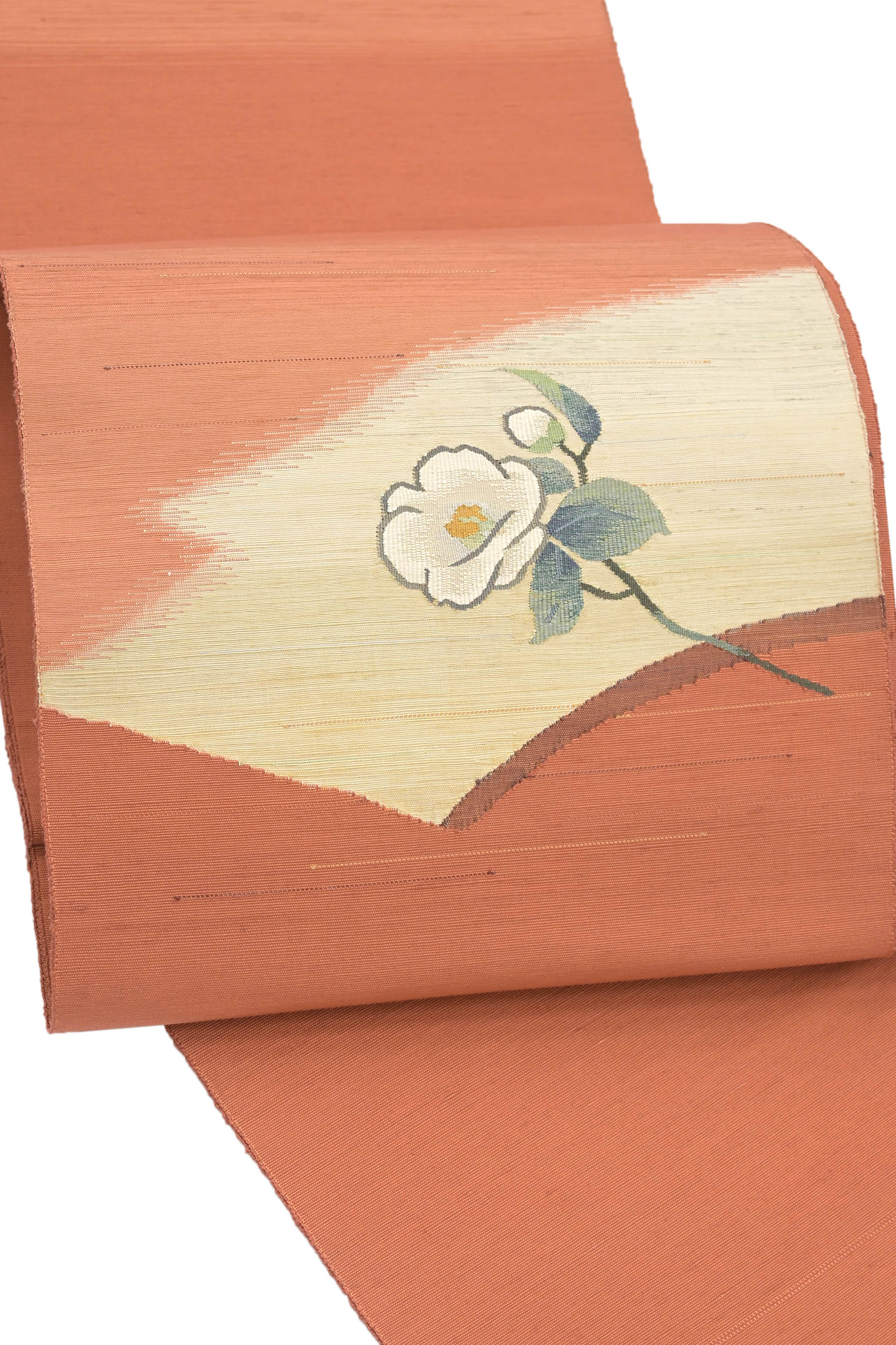 【大蔵ざらえ】 すくい織八寸名古屋帯 ≪御仕立て上がり・中古美品≫ 「扇面に椿」 素朴な織の表情 カジュアルシーンを印象的に！