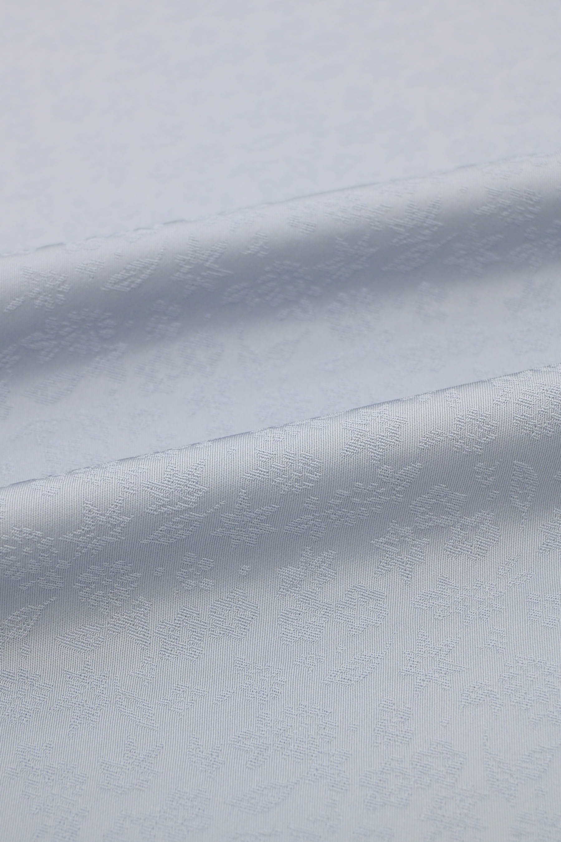 【15%OFFクーポン対象】【東レシルック】 紋意匠色無地着尺 「花の吹き寄せ・空色」 帯合わせで万能に！ 普段遣いに便利な！