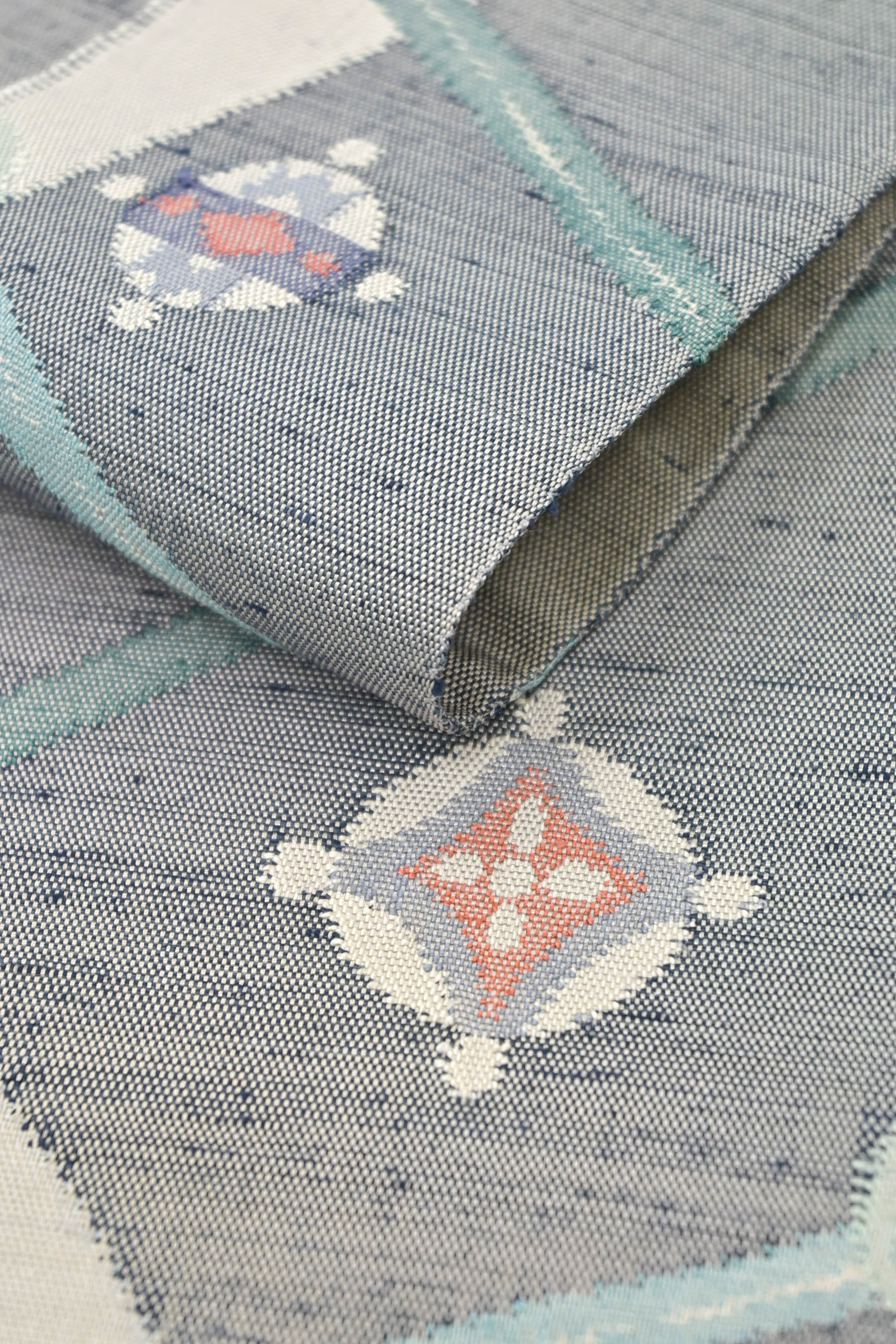 【お仕立て上がり・中古美品】創作すくい織紬地袋帯「七宝幾学紋様」 ☆着姿に風情のアクセント！